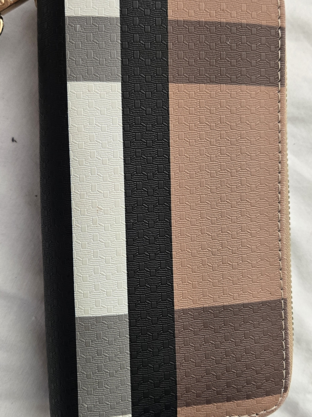 NWOT Striped Textured Zip Wallet in Blush, Black, White, Gray
